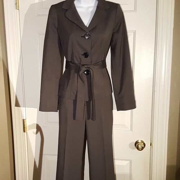 Ann Taylor Jackets & Blazers - NWT Ann Taylor - 3 Piece Suit